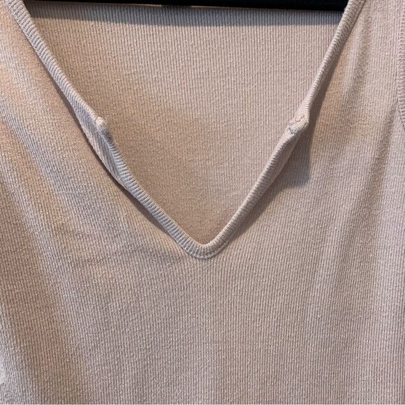 Revamped Beige Ribbed Notched V-Neck Tank Top Size Small - Picture 2 of 4